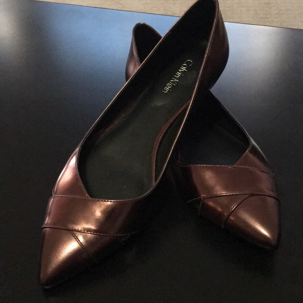Calvin Klein Burgandy flats